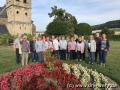 Gruppenfoto der Seniorenymnastikgruppe im Pfarrgarten